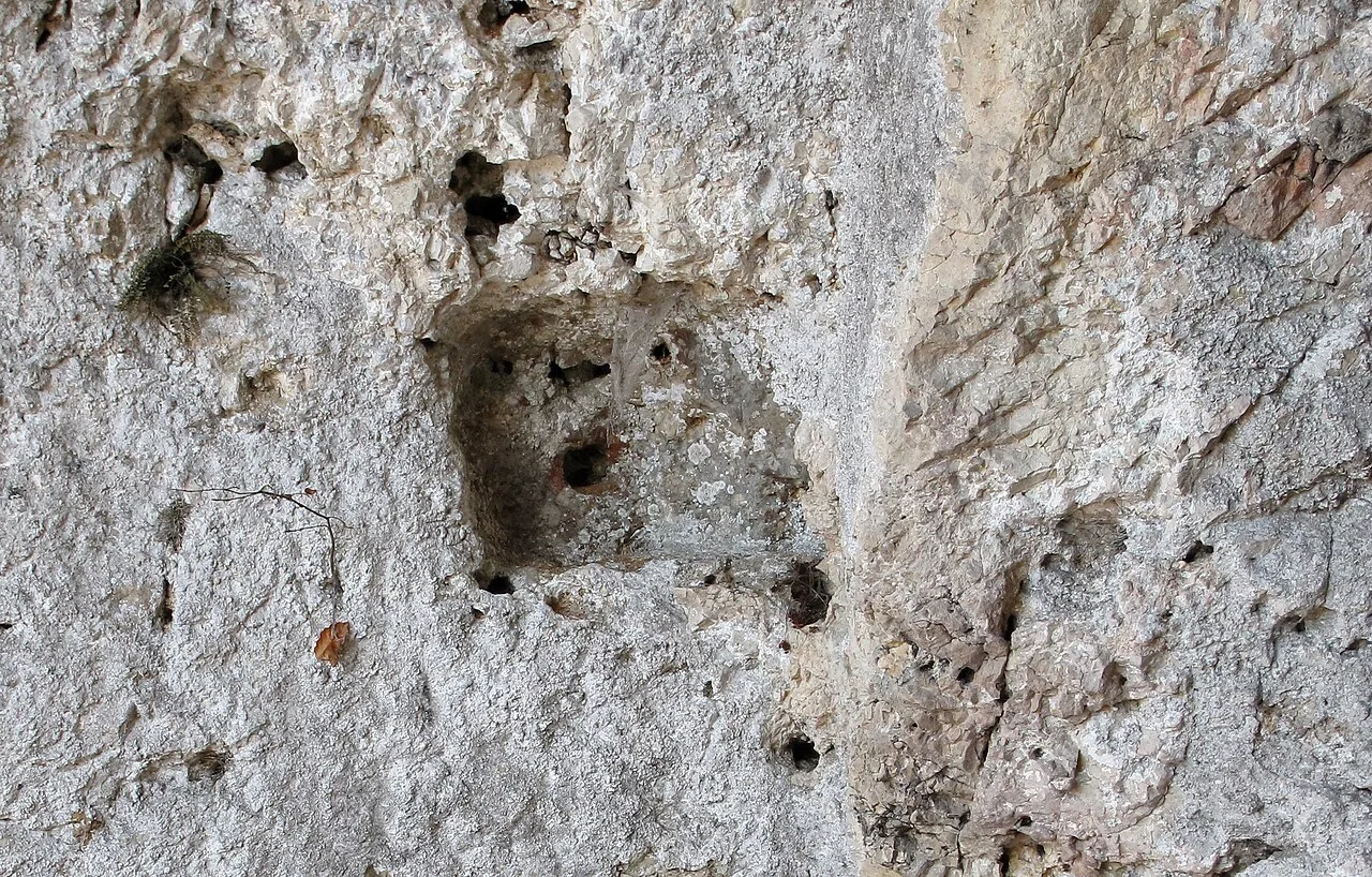 Burgreste Burgstallhöhle