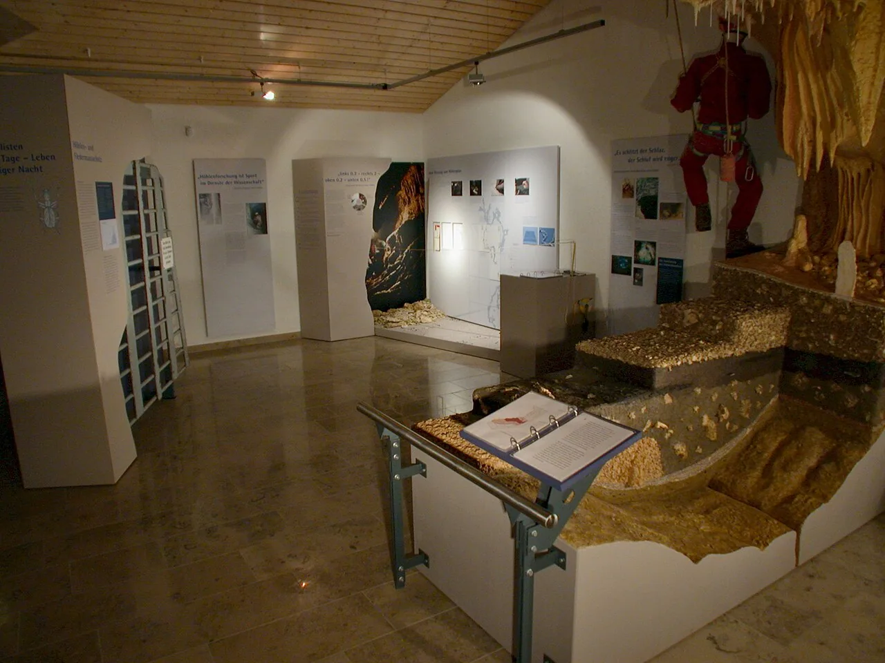 Laichinger Tiefenhöhle